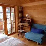 Comfortable Quiet With Great View 아파트 *