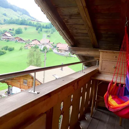 Comfortable Quiet With Great View Apartamento Diemtigen